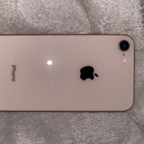 Rose gold iPhone 8